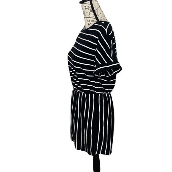 Shein Black White Striped Romper Keyhole Back Medium - Picture 5 of 8
